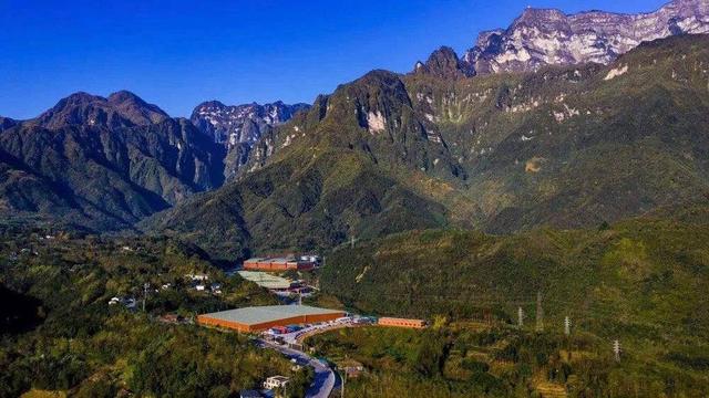 农夫山泉峨眉山工旅融合基地。郭治安 摄