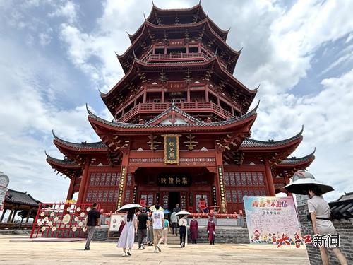 进士园内的状元阁