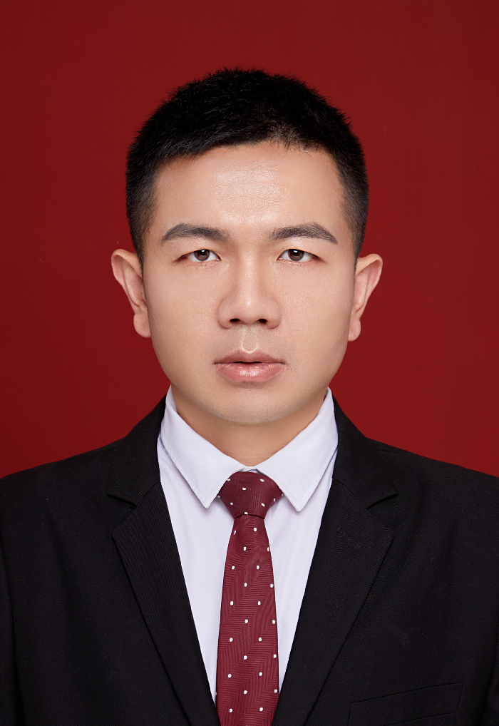 市政府机关党组成员、政府办副主任:宁梓策